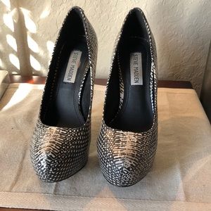 Black & white stiletto heels